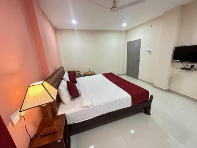 Hotel Prime Classic Shamshabad Exterior photo