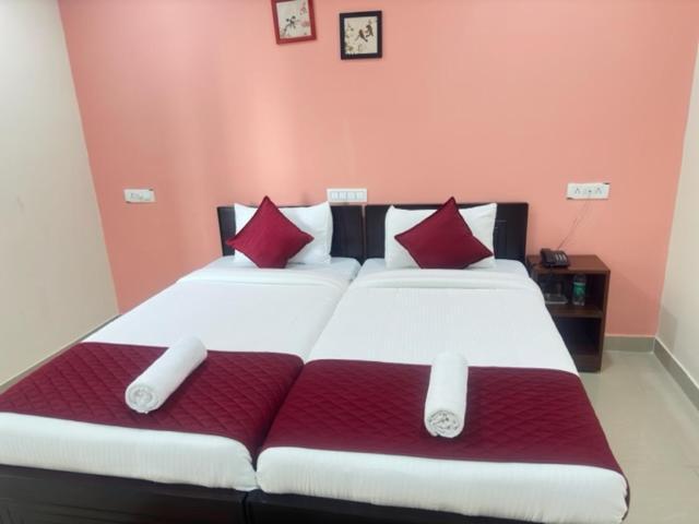 Hotel Prime Classic Shamshabad Exterior photo