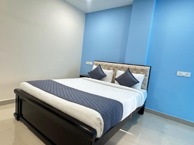 Hotel Prime Classic Shamshabad Exterior photo